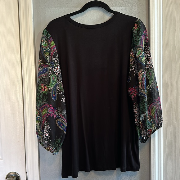 Kim & Cami Black Top with Sheer Paisley Sleeves - Picture 5 of 5
